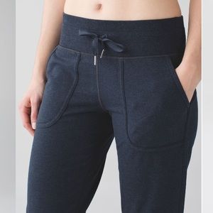 Lululemon Comfy As Sweat Pant in Heathered Inkwell
